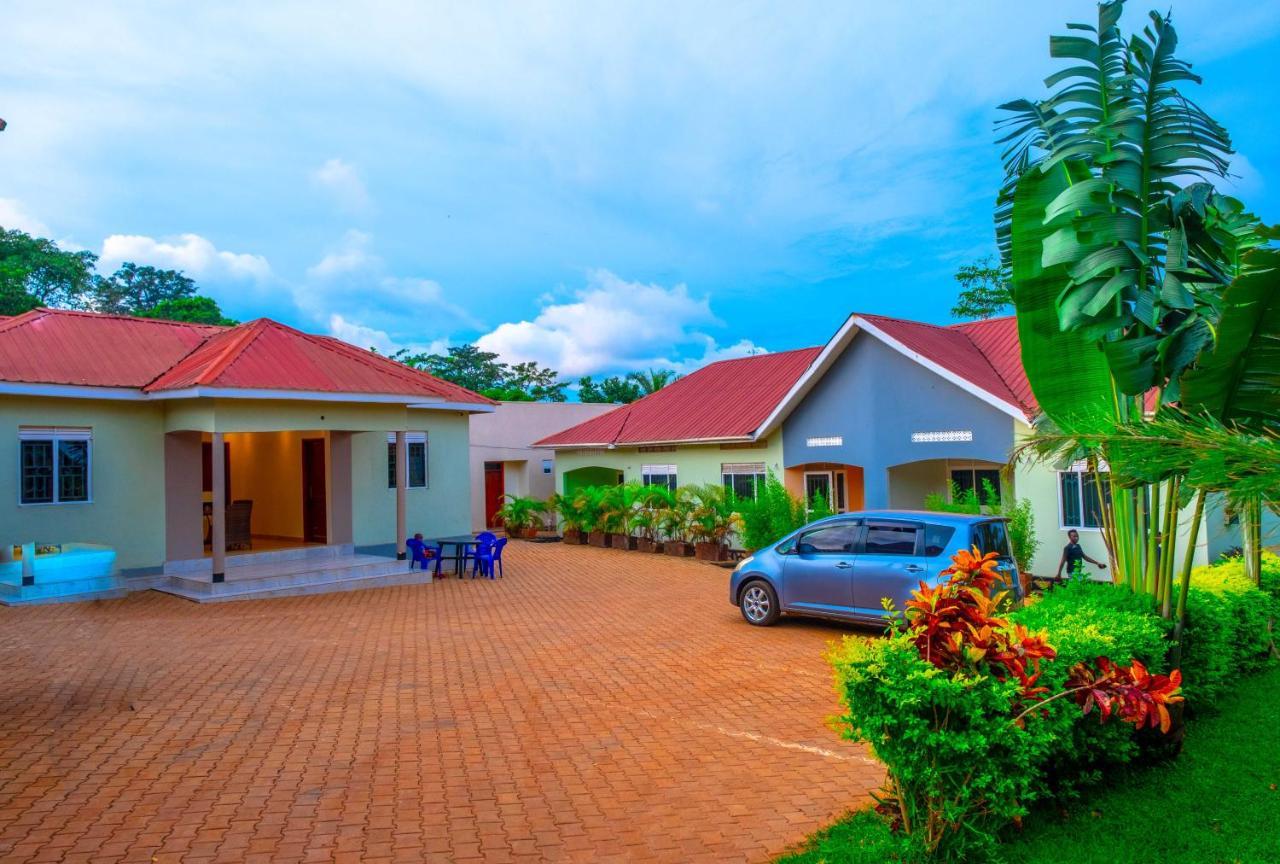 Airport Unique Hotel Entebbe Kültér fotó