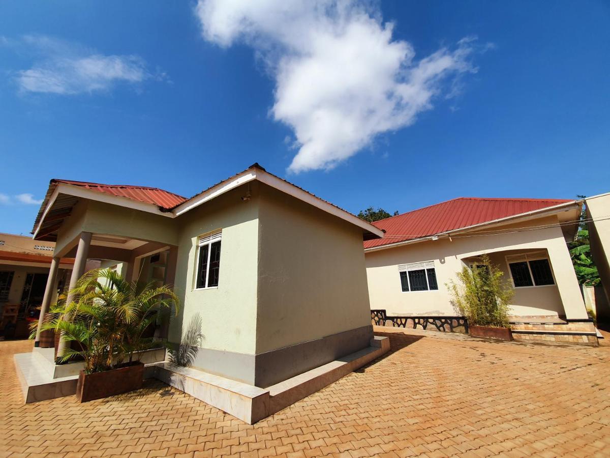 Airport Unique Hotel Entebbe Kültér fotó
