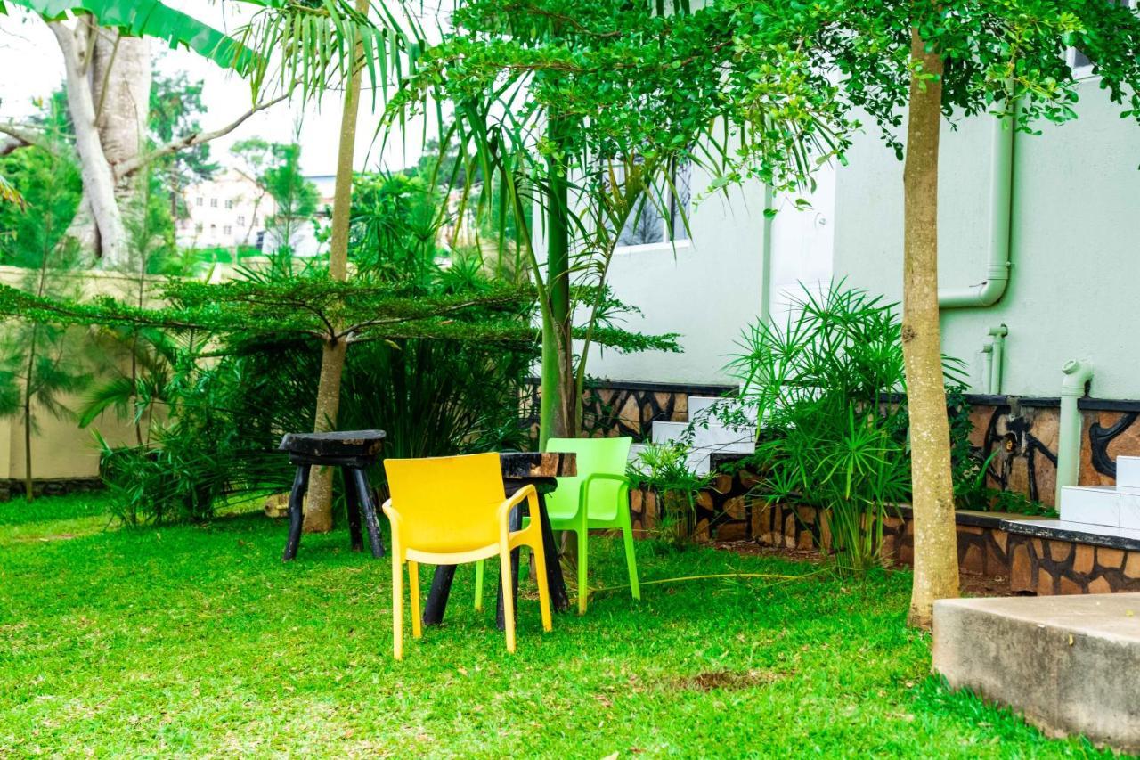 Airport Unique Hotel Entebbe Kültér fotó