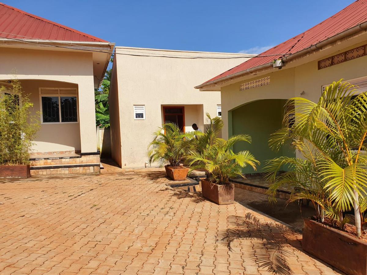 Airport Unique Hotel Entebbe Kültér fotó
